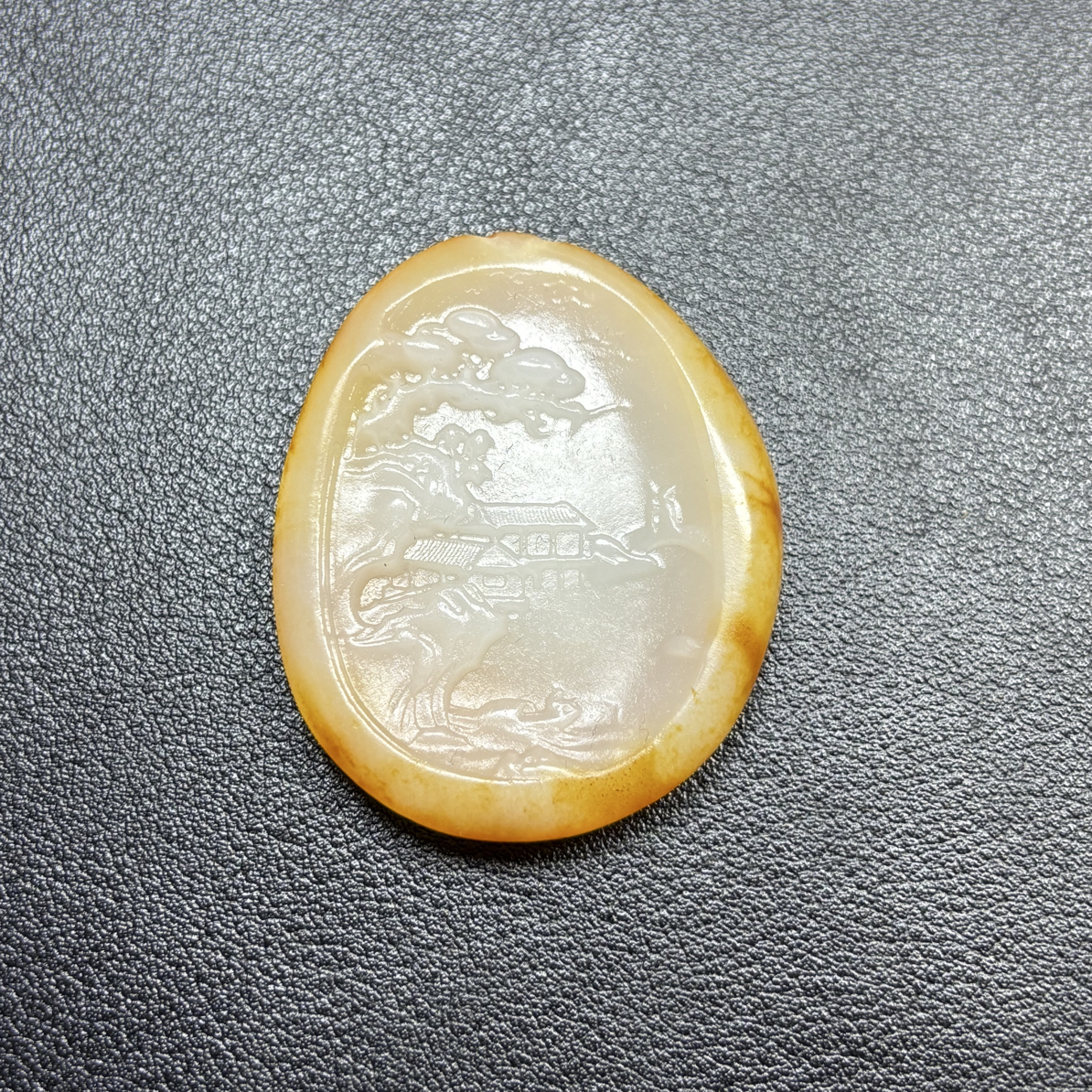 和田玉润料山水吊坠项链