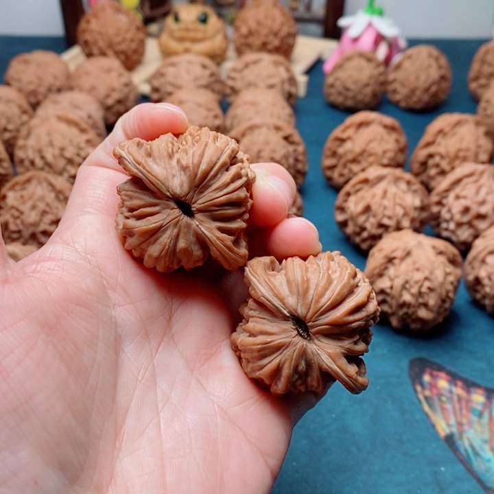 k***r文玩核桃把件四座楼41