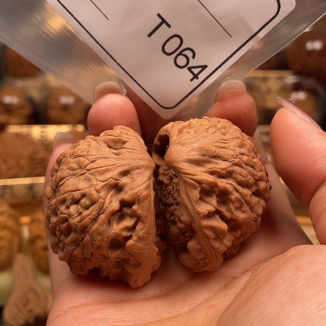 文玩核桃把件用****伊蛇王