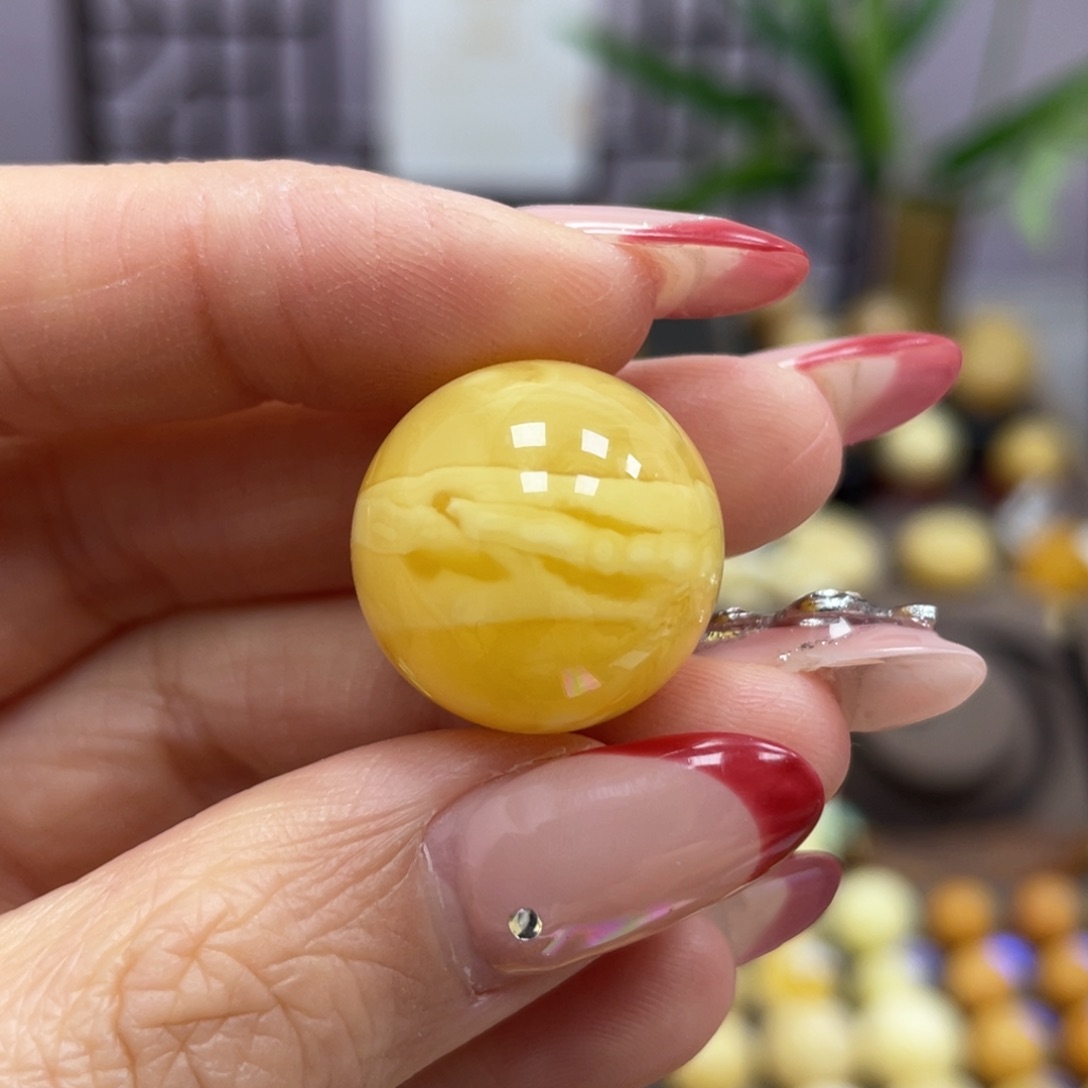 琥珀裸石未镶嵌19.0mm微瑕