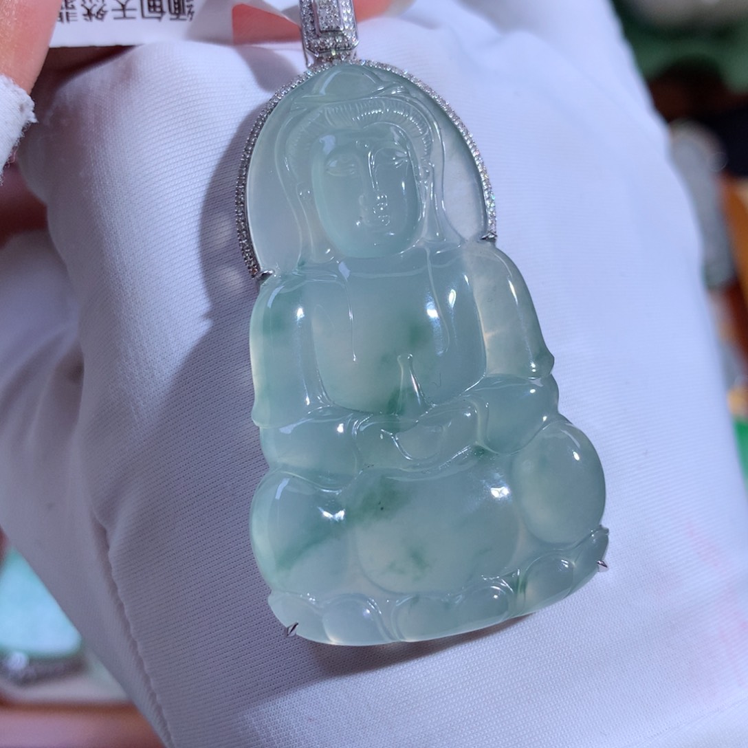 翡翠颈饰18K金镶嵌观音