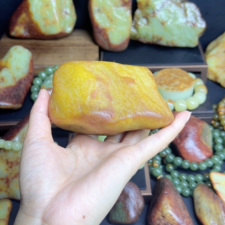 和田玉（糖玉）未镶嵌挂件新****者