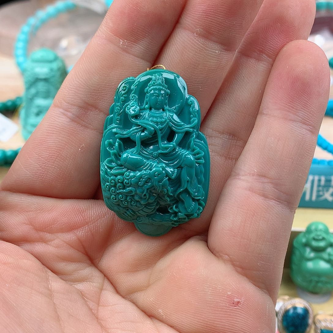 绿松石颈饰未镶嵌