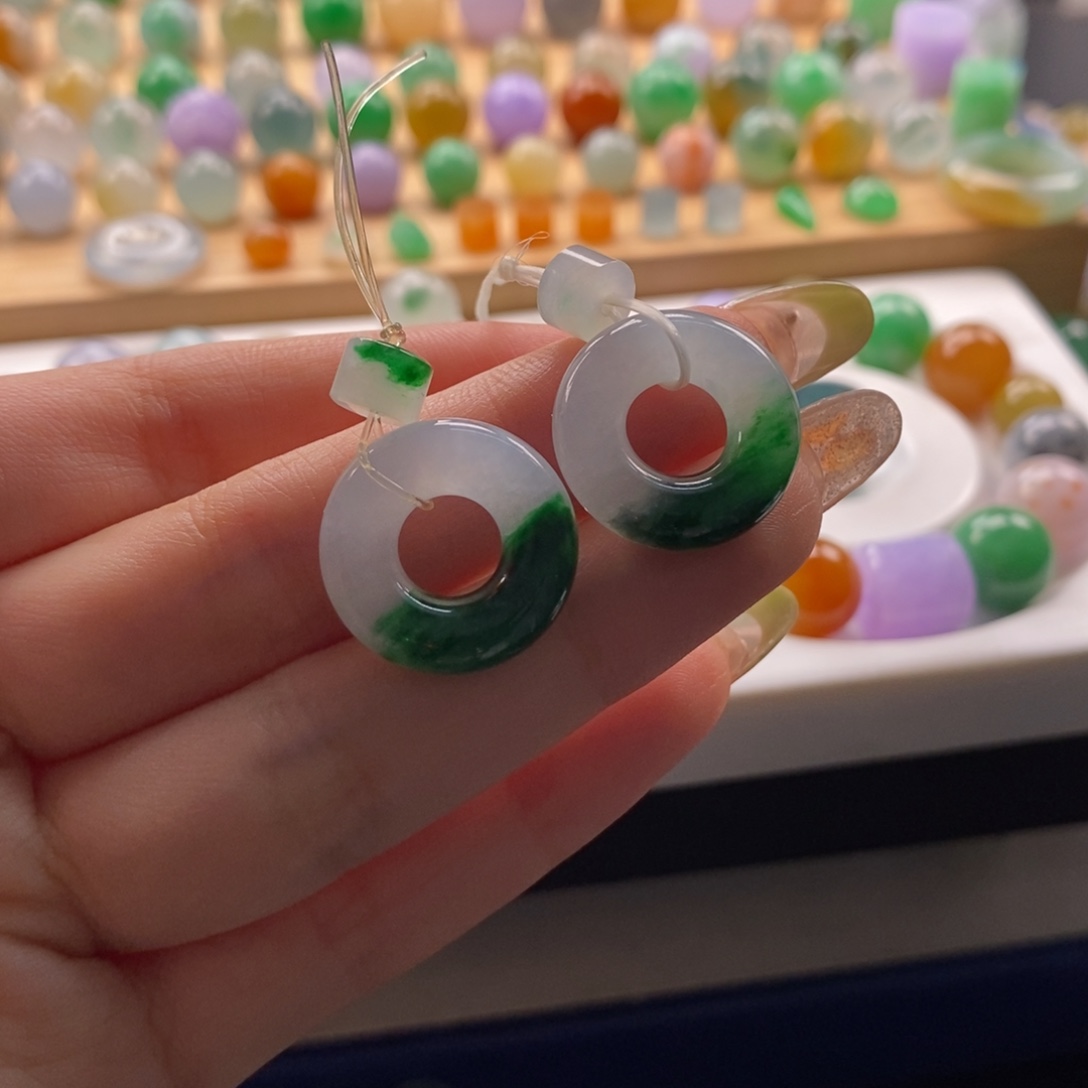 翡翠未镶嵌颈饰半山水甜甜圈一对卡18+*4+