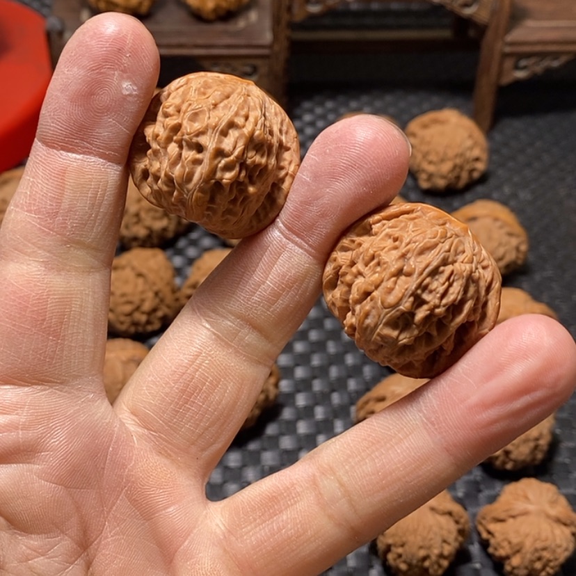 【闪购商品】文玩核桃把件33.5尺，有修磨盘
