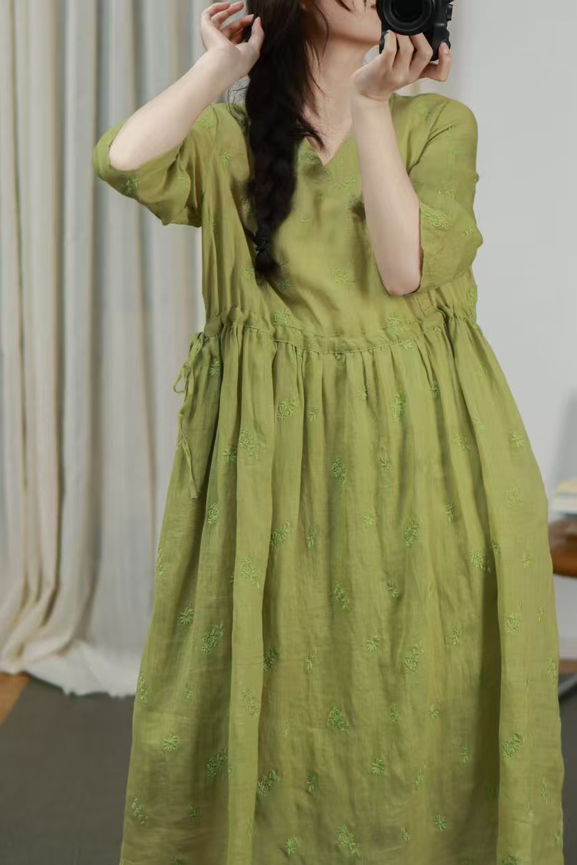 苎麻V领整件小刺绣夏季连衣裙长款裙子气质显瘦大摆裙女