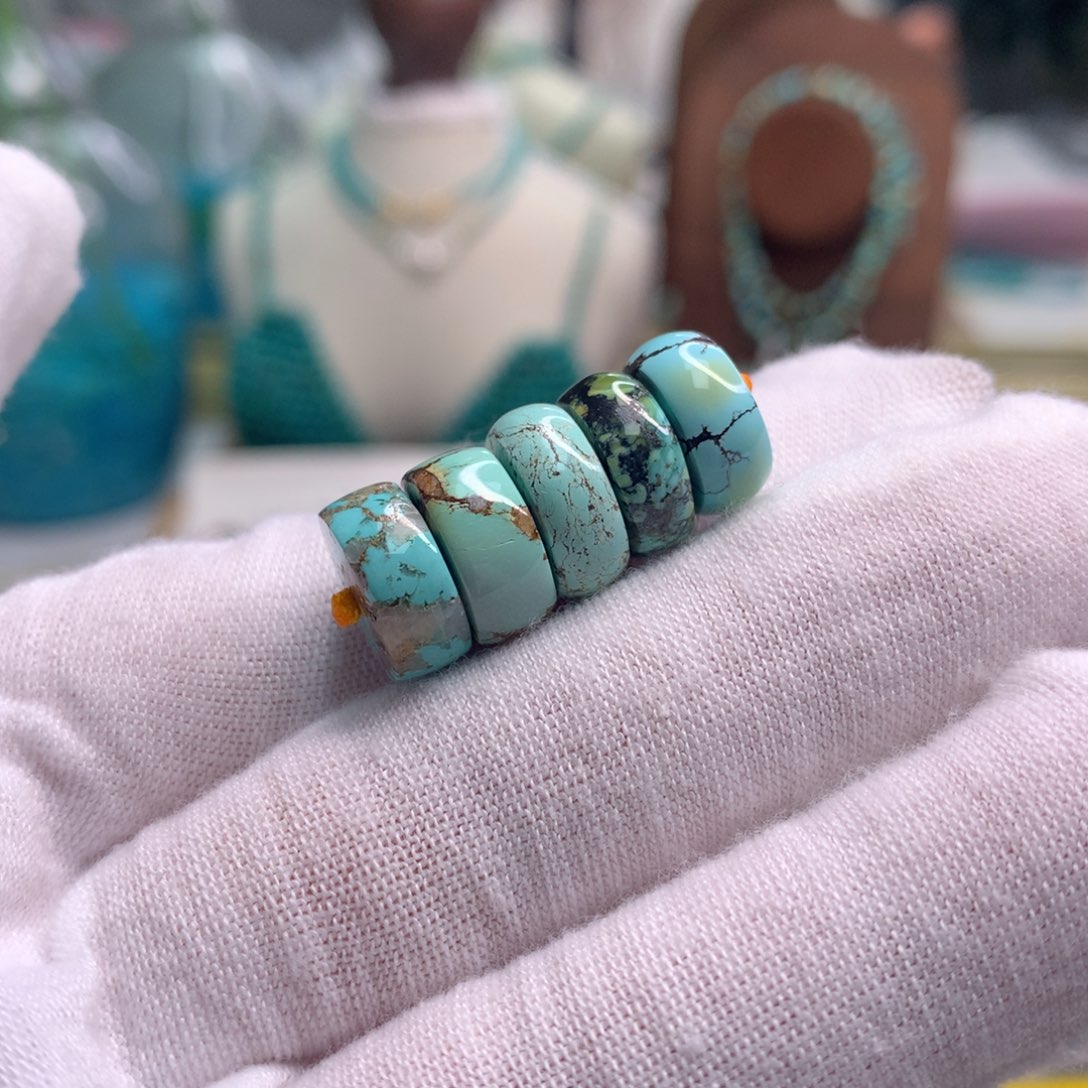 绿松石未镶嵌饰品