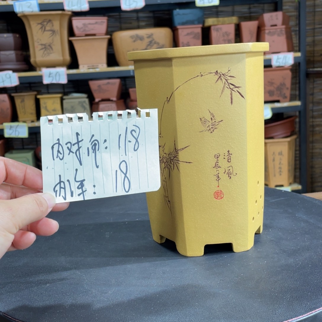 紫砂花盆紫砂花盆在这里