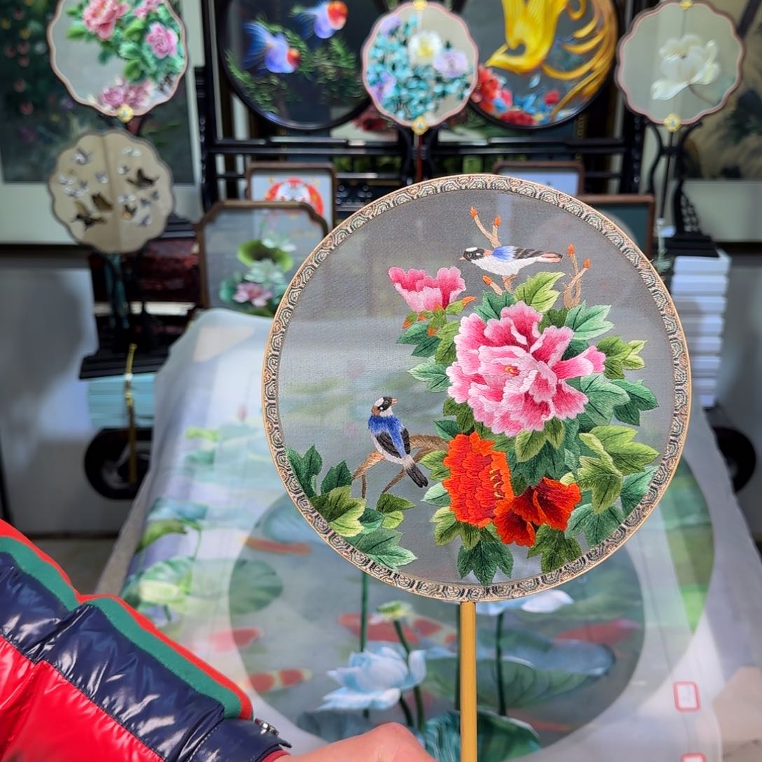 刺绣刺绣工艺精湛