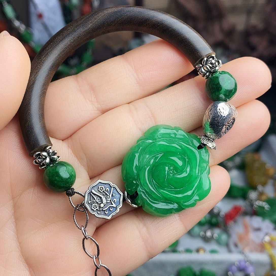 翡翠未镶嵌手链99