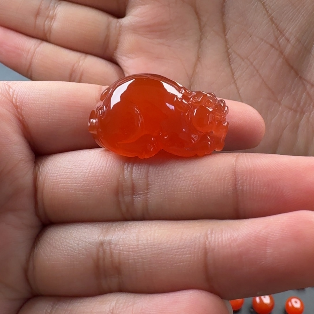 南红玛瑙未镶嵌貔貅31*17*18mm