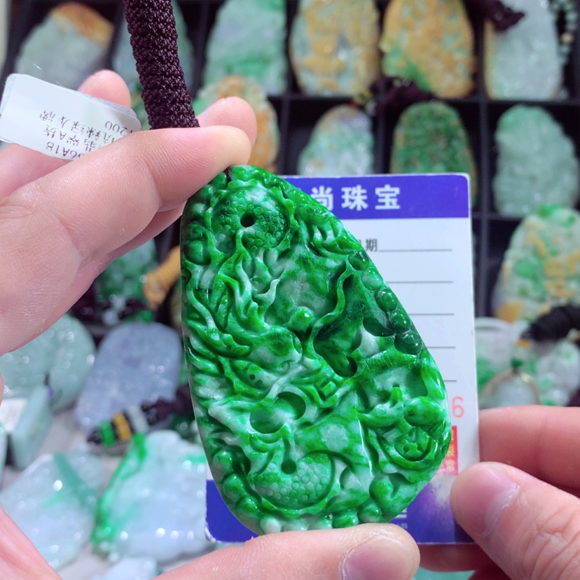 【闪购商品】翡翠颈饰未镶嵌挂件