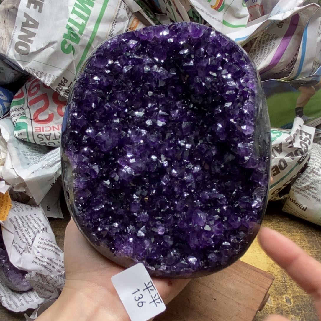 紫晶乌拉圭未镶嵌