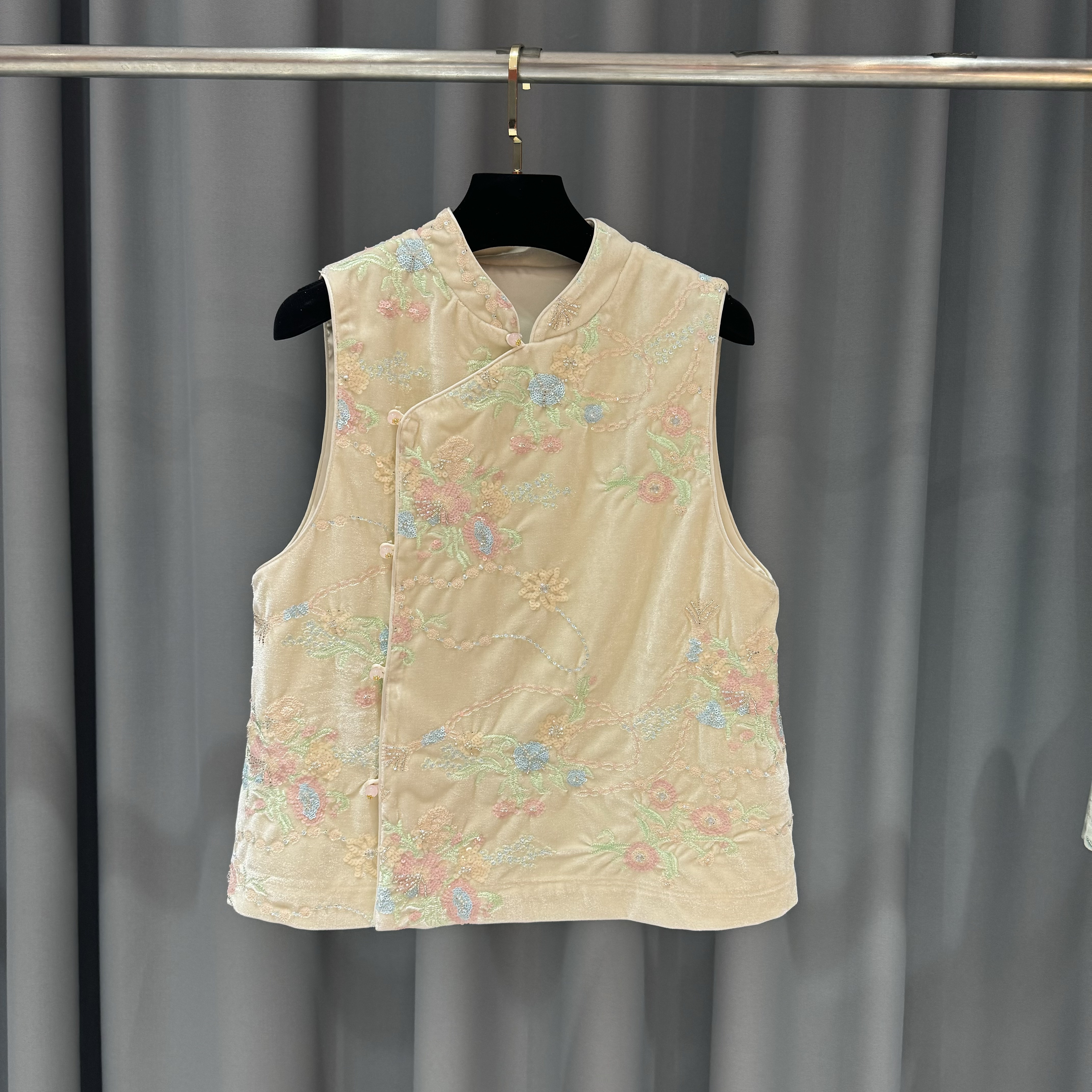 2026上衣刺绣马夹提花植物花卉双层时尚常规版钉珠夏季