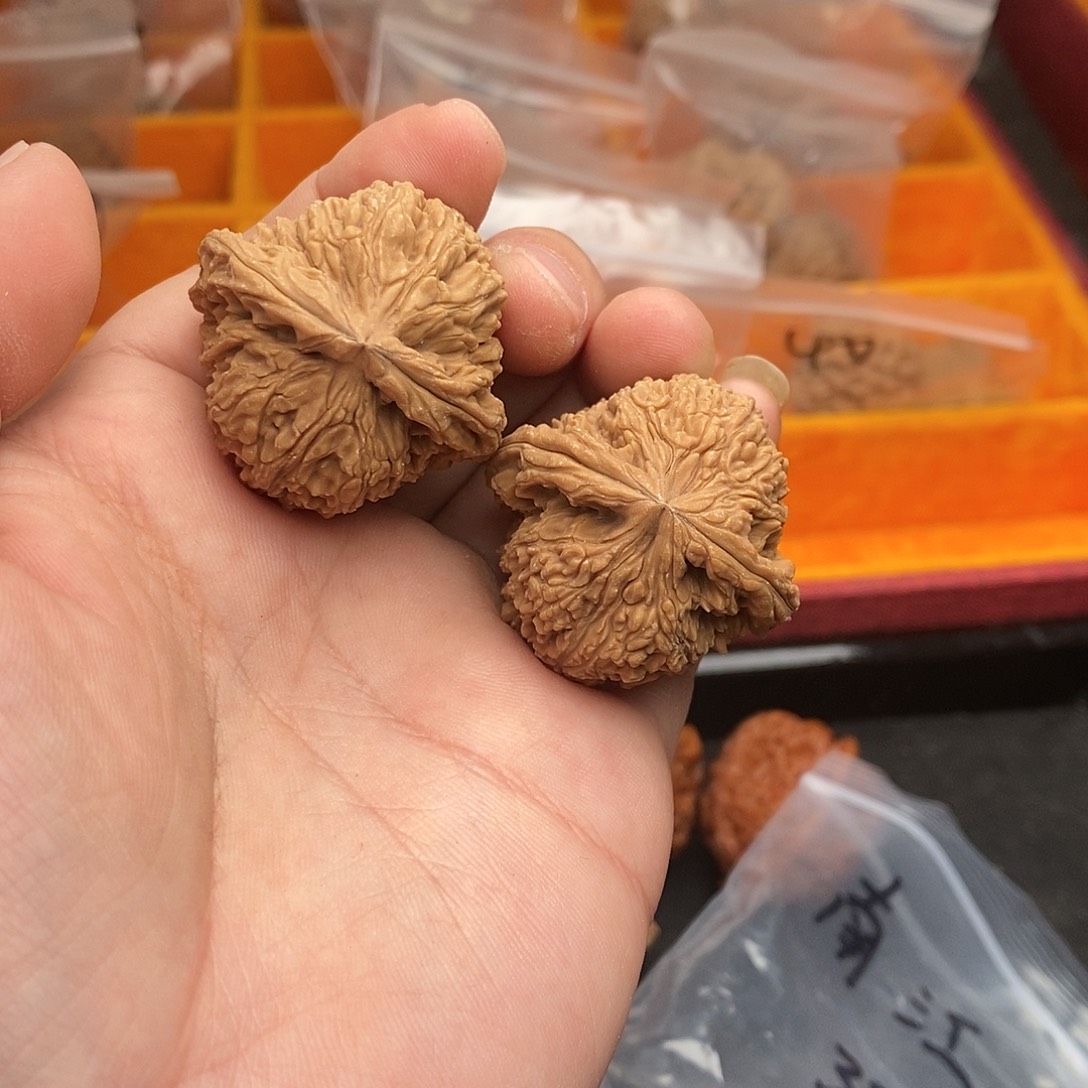 文玩核桃吊坠39南疆