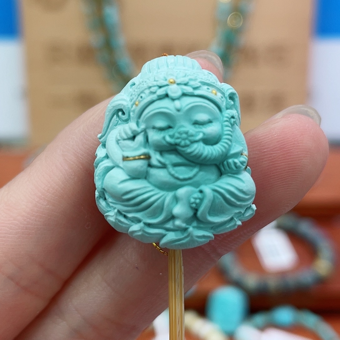 紫***儿未镶嵌绿松石珠宝奇石