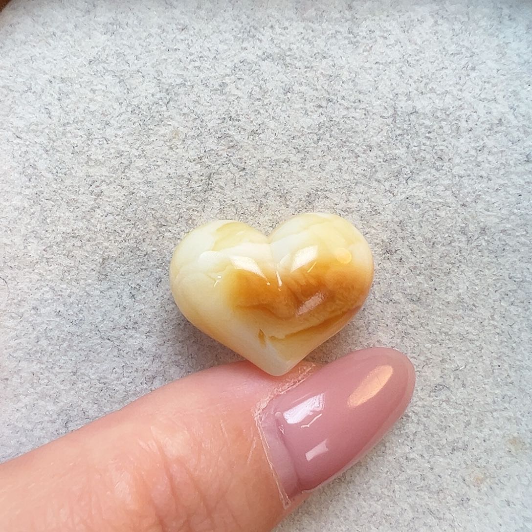 冬***.琥珀未镶嵌珠宝奇石