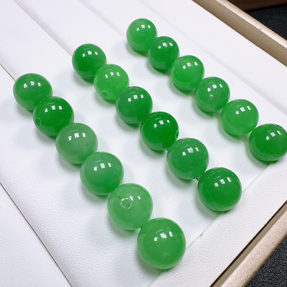 天然缅料A货 浅绿 散珠 13mm 多样性发一