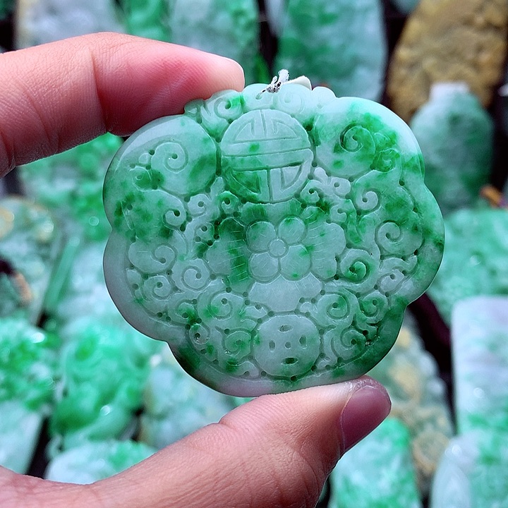 翡翠吊坠(不含链)未镶嵌