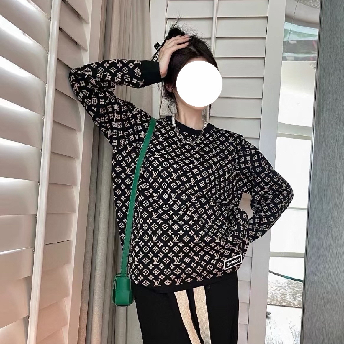 未使用 LouisVuitton/路易威登 玄色 新款黑白满印毛衣 L码