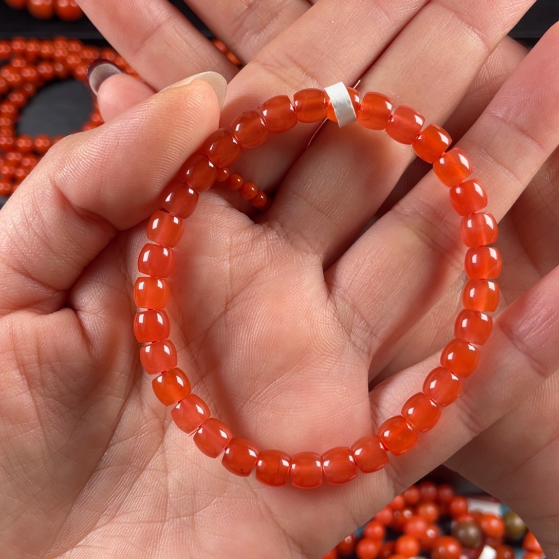 南红玛瑙手链未镶嵌C***7妞6