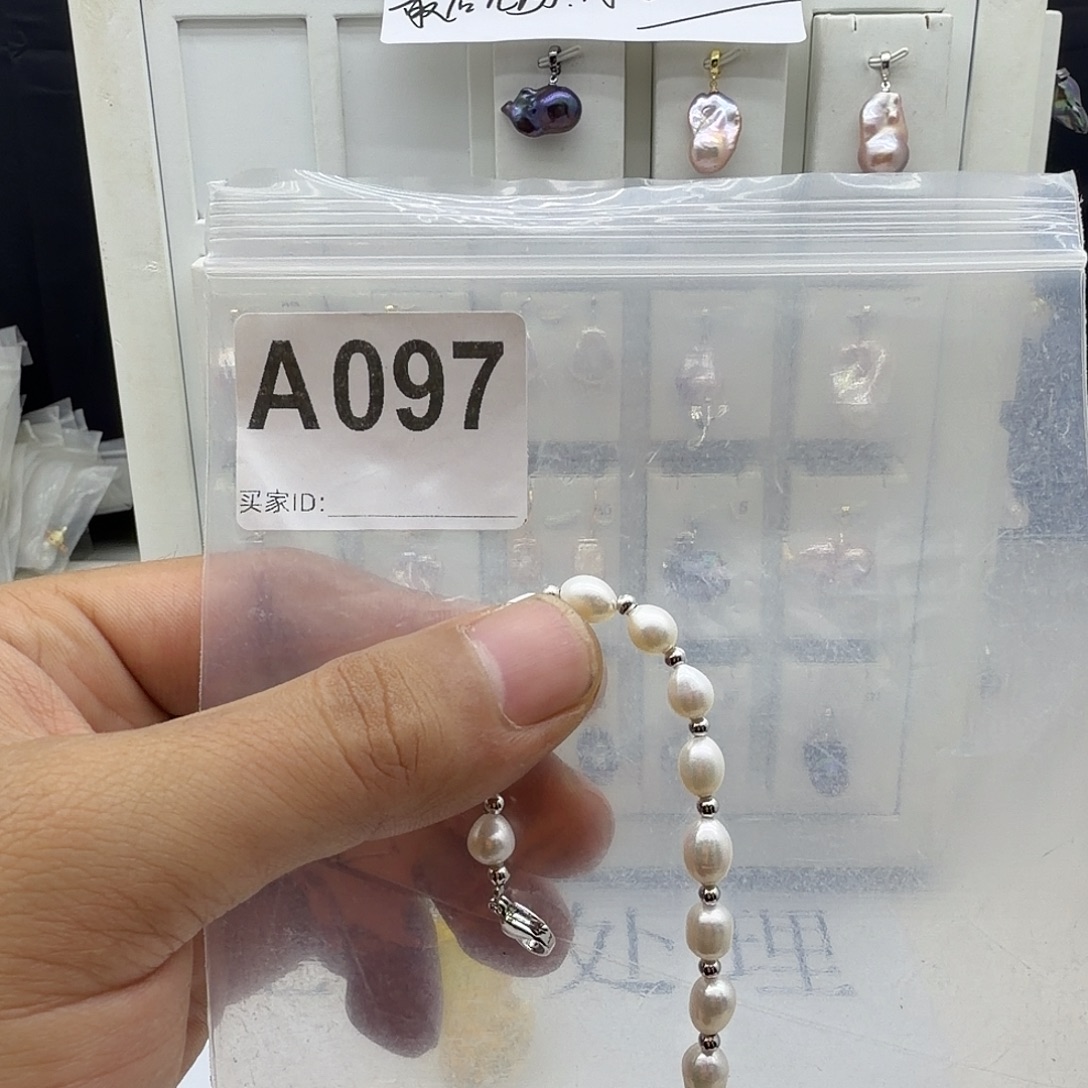 淡水珍珠合金颈饰