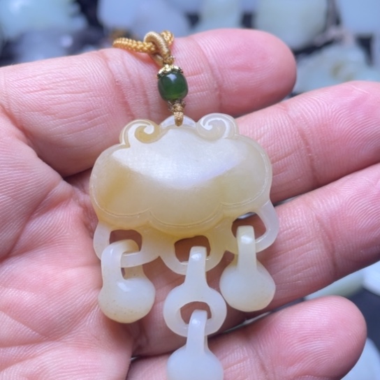 未镶嵌和田玉挂件