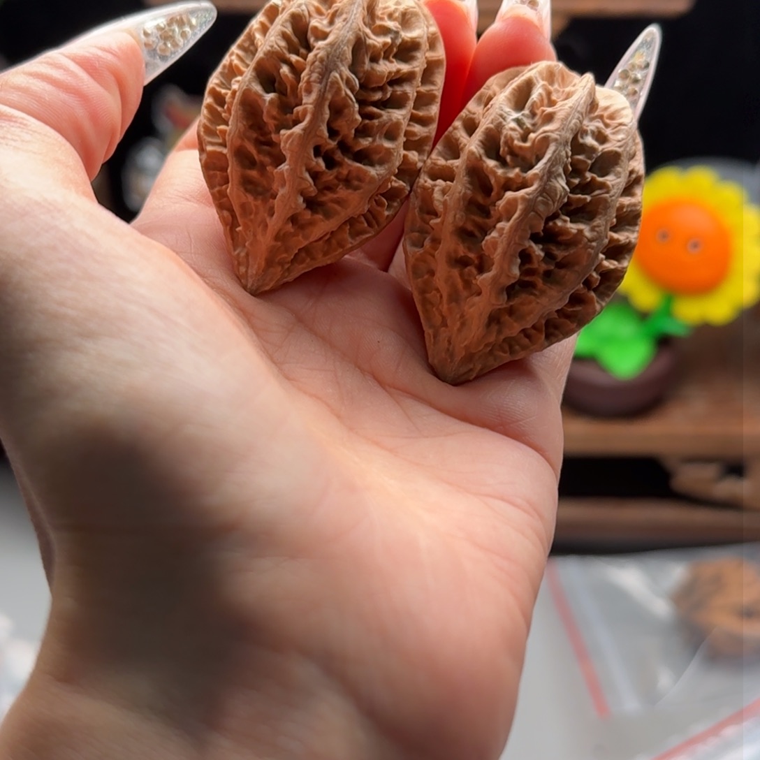 文玩核桃把件关东木子楸百核43花皮