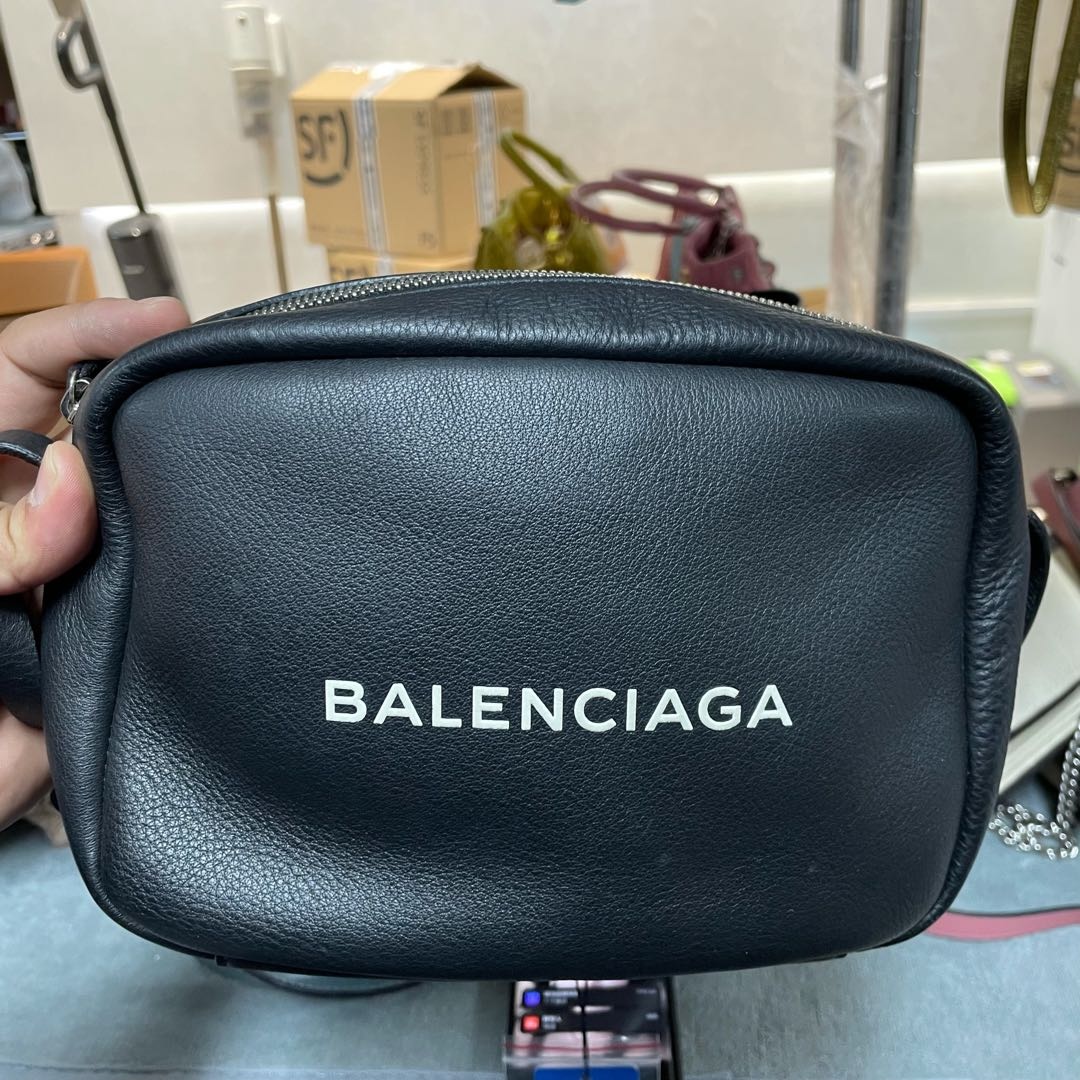 95新 Balenciaga/巴黎世家 小野专属/单肩包/DY9341