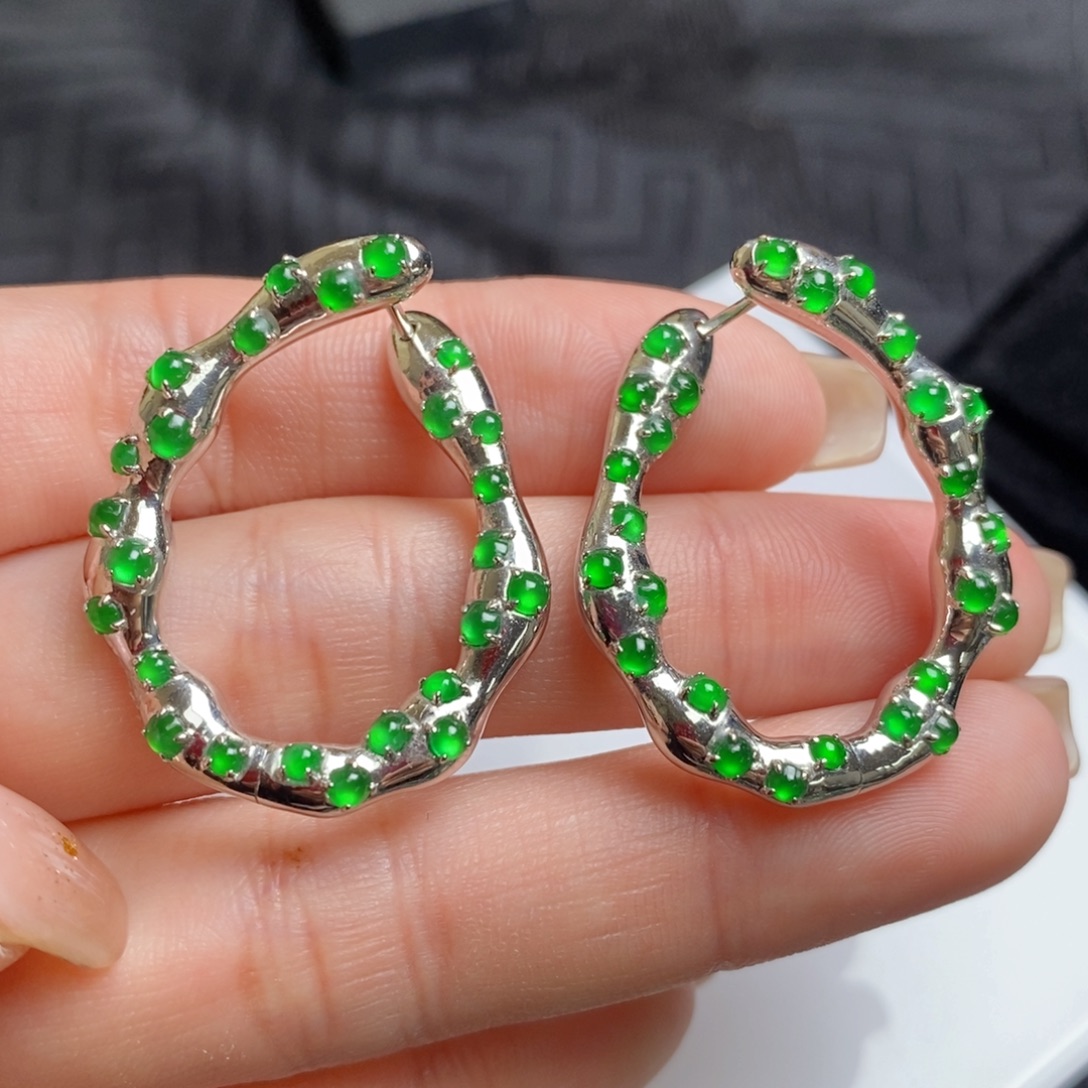 翡翠18K金镶嵌耳饰设计款小蛋面耳扣