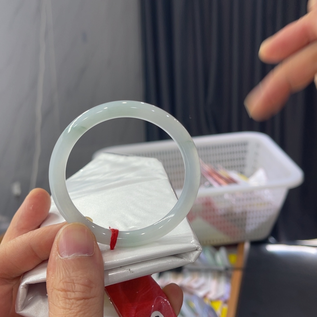 翡翠手镯未镶嵌纯天然缅甸翡翠A货买断