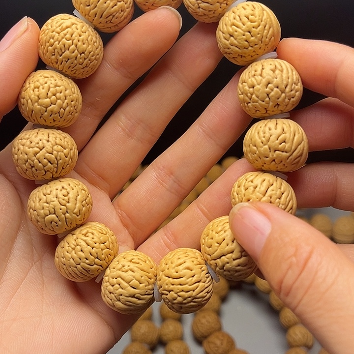 重***心吊坠桃核桃核手串