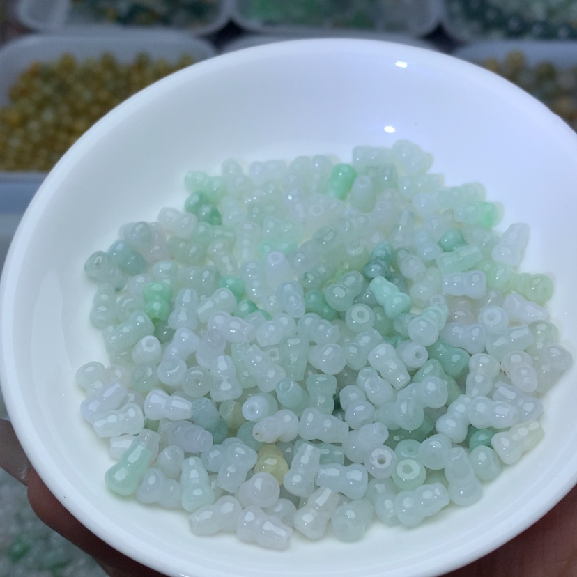 【闪购商品】翡翠手链未镶嵌卡5乘7.4冰葫芦50颗