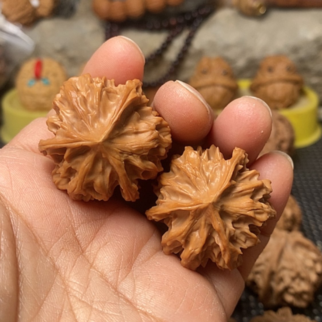 【闪购商品】把件文玩核桃三棱异型34