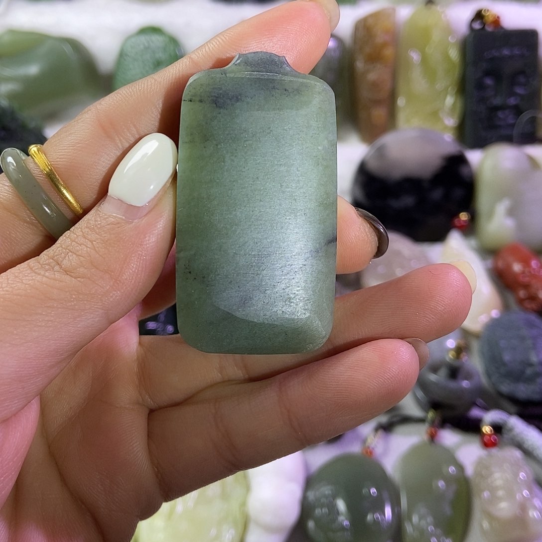 和田玉（糖玉）颈饰未镶嵌