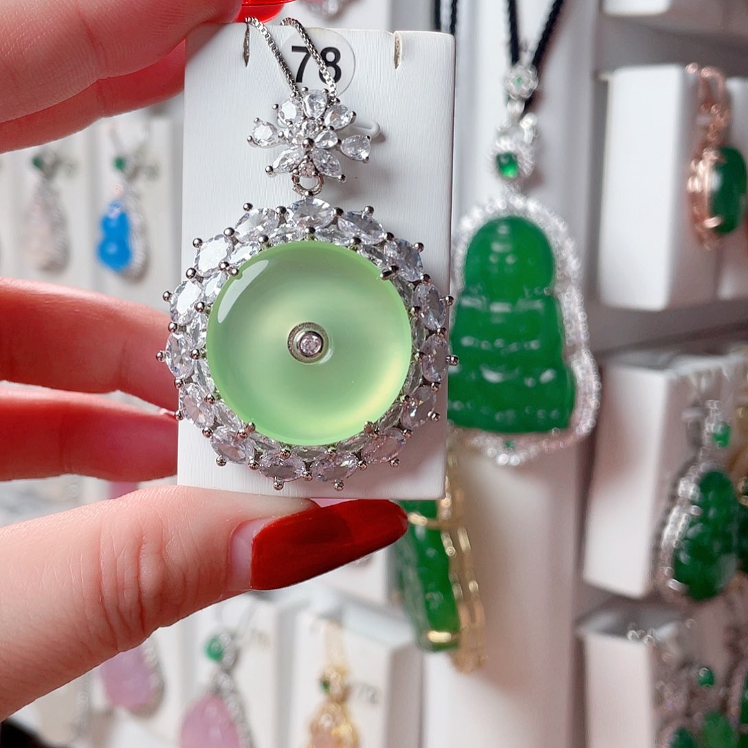 玛瑙/玉髓吊坠(赠链)未镶嵌