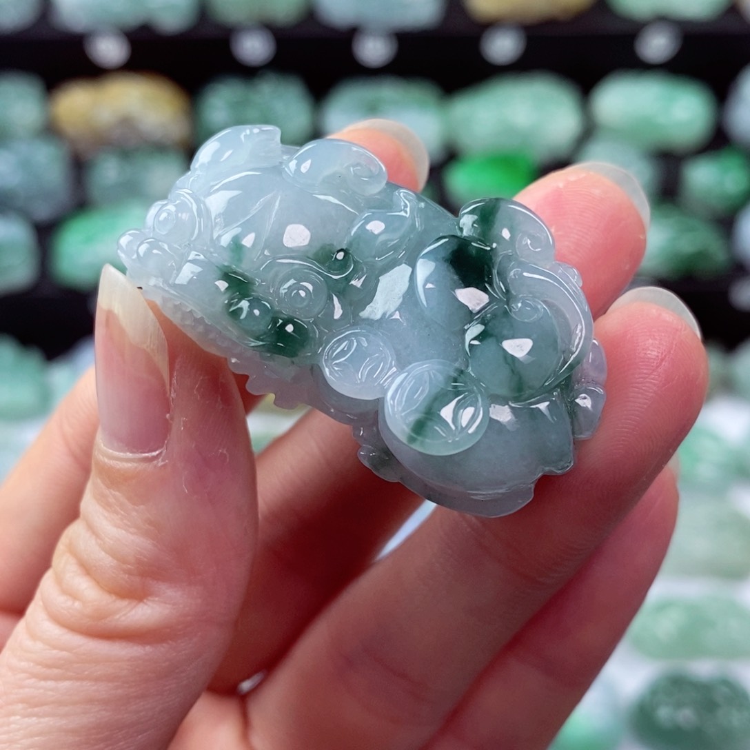 翡翠颈饰未镶嵌天然