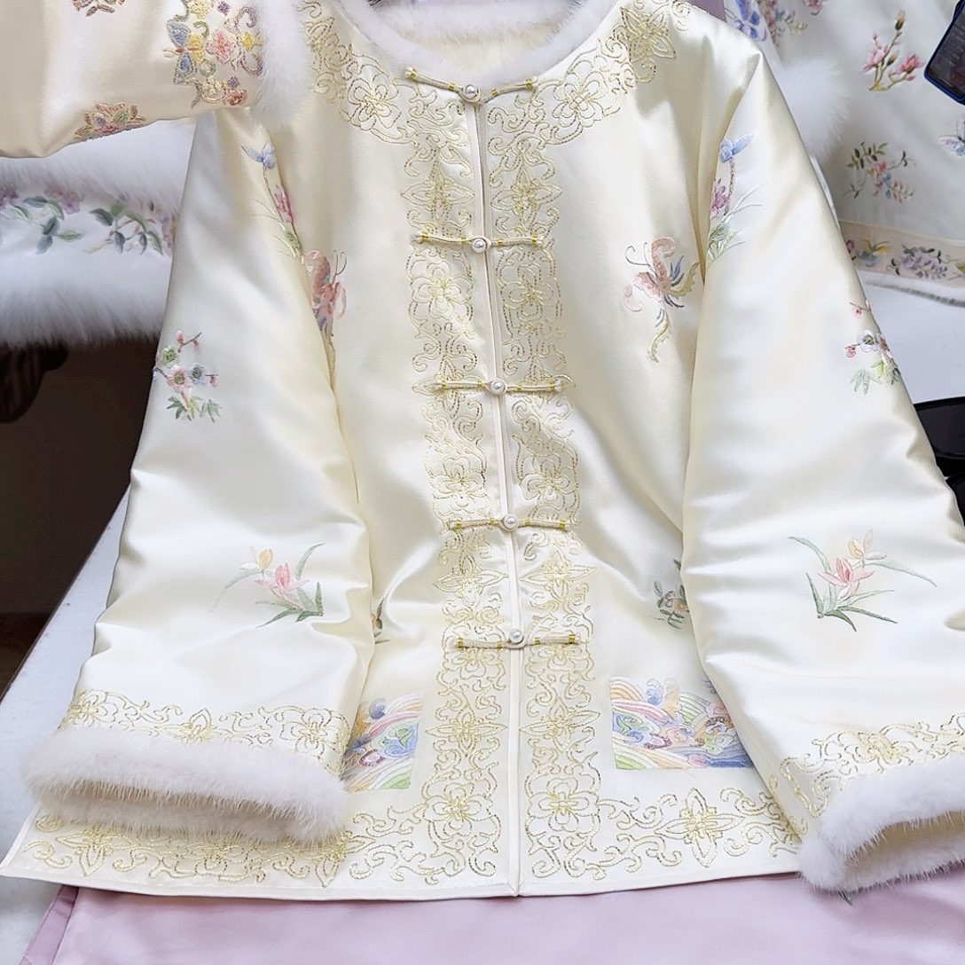 织绣真丝重工苏绣 棉服