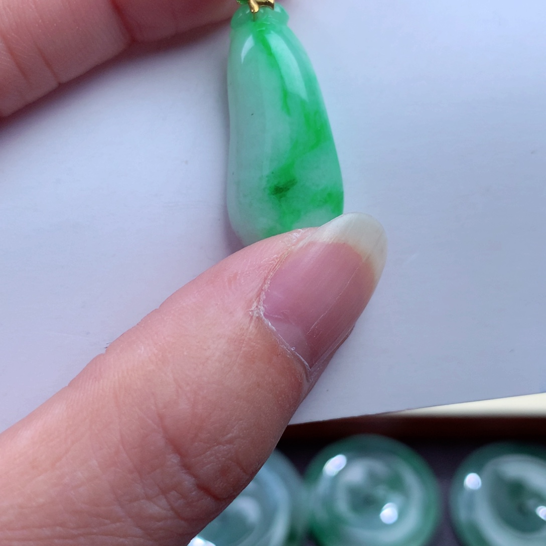 翡翠吊坠(不含链)18K金镶嵌