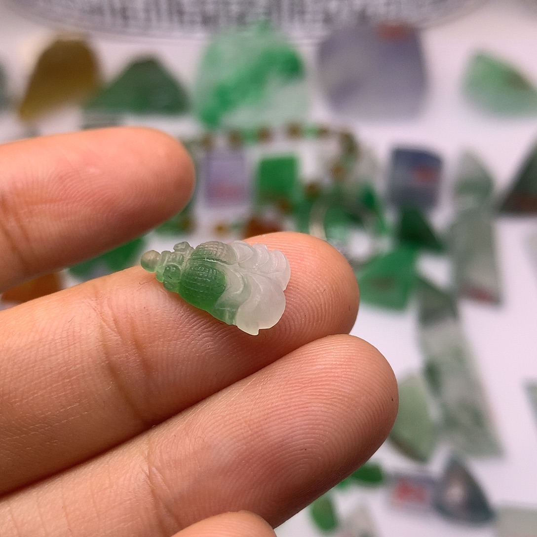 定制翡翠未镶嵌天然翡翠定制