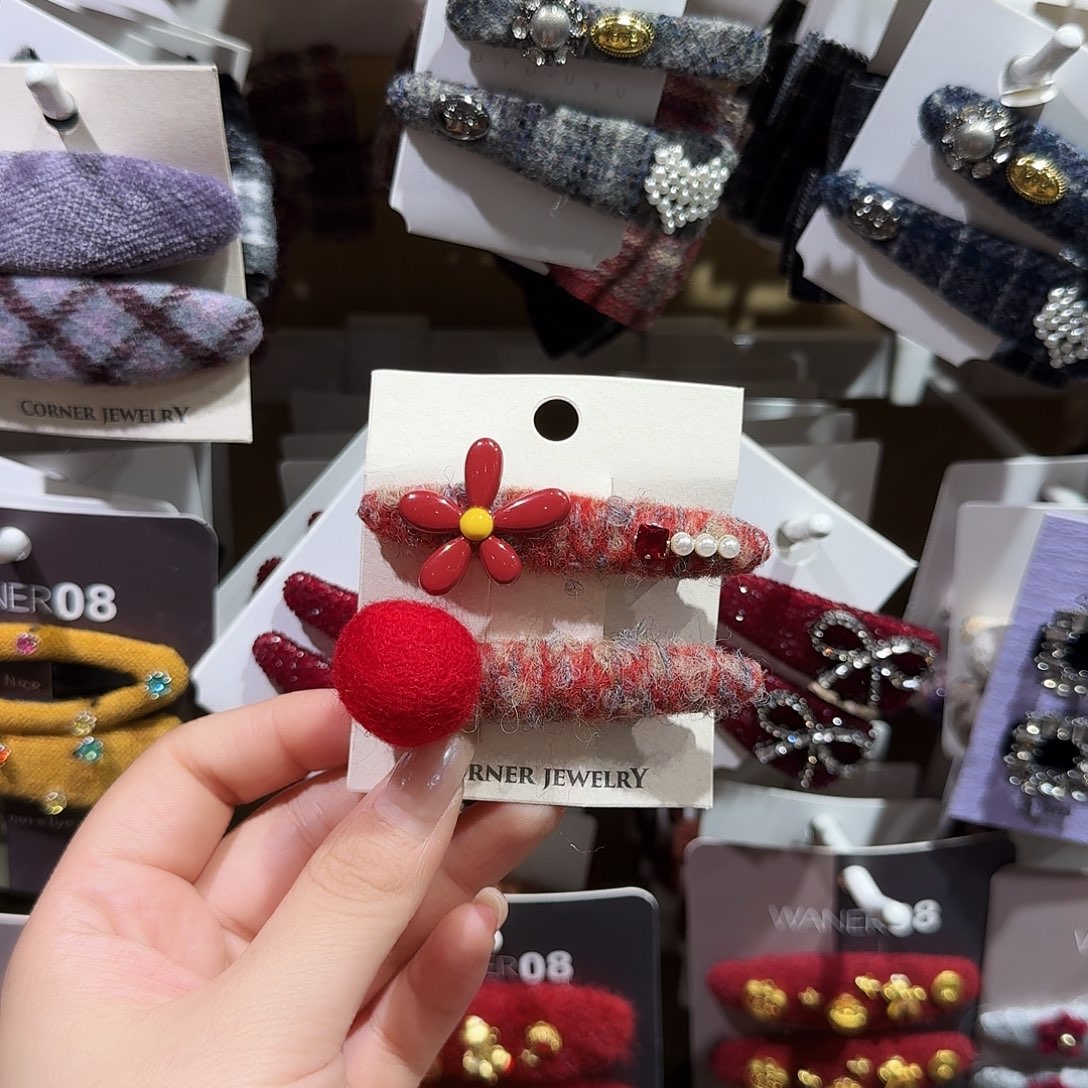 皮质铁合金红色小花压夹