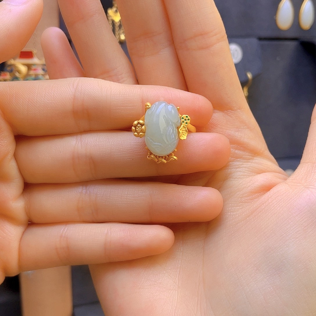 和田玉戒指银S925镀金镶嵌