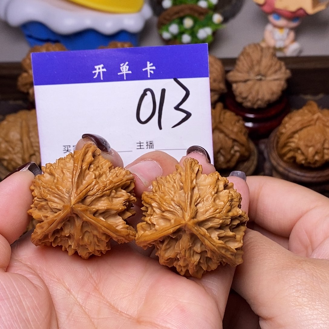 桃核吊坠文玩核桃盘山三棱39微微修n