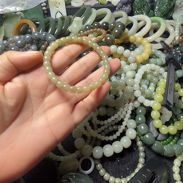 和田玉未镶嵌手串7