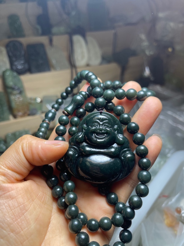 天然和田玉大佛50毫米直径能戴一辈子的好料子