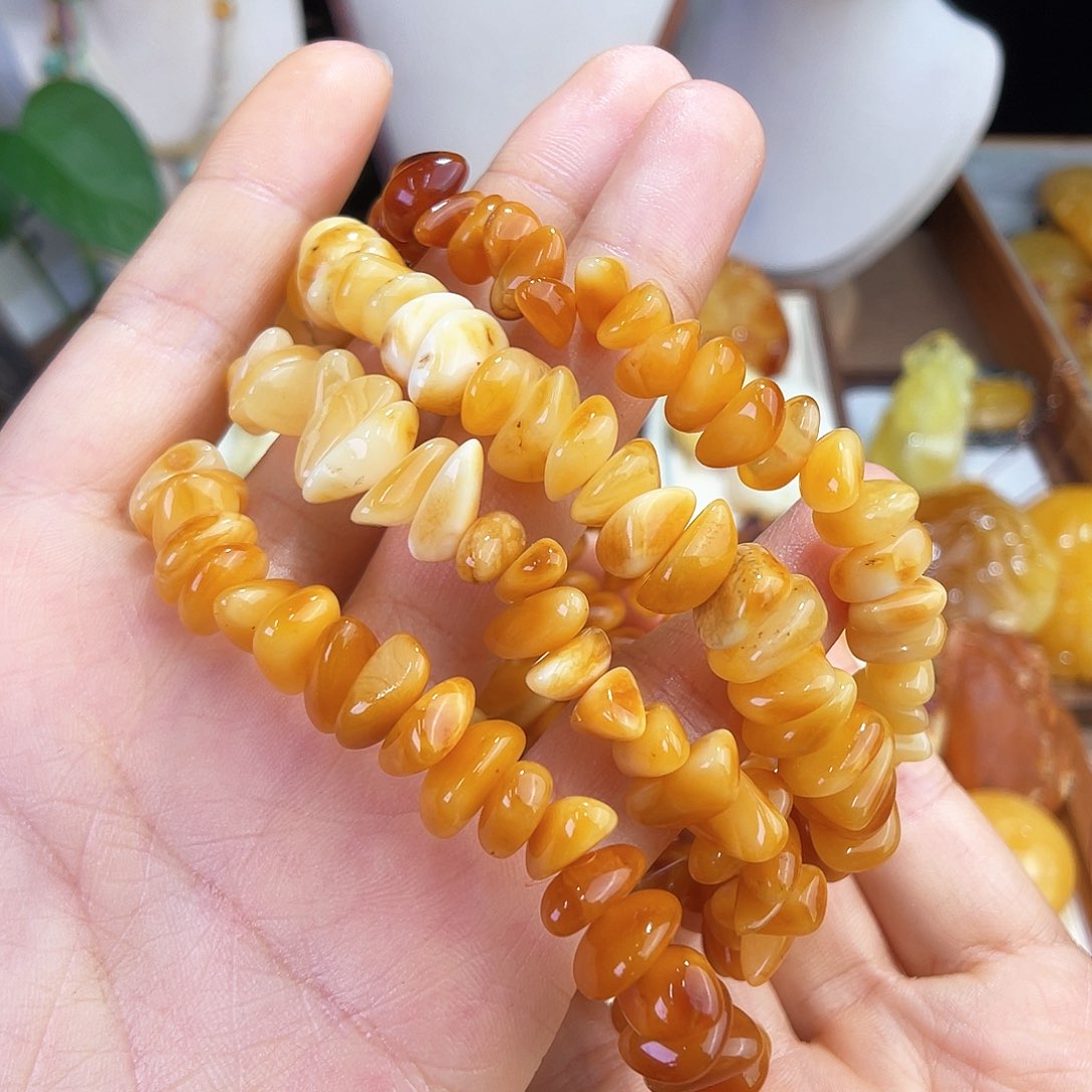 未镶嵌琥珀珠宝奇石多样性发一条