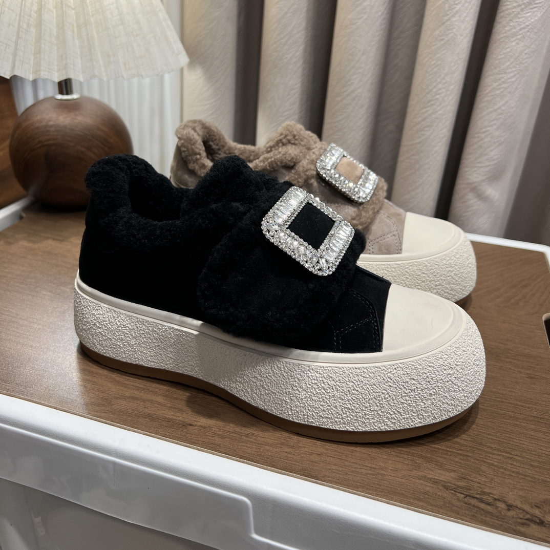 冬季加绒保暖真皮厚底增高时尚百搭低帮休闲鞋女舒适水钻魔术贴