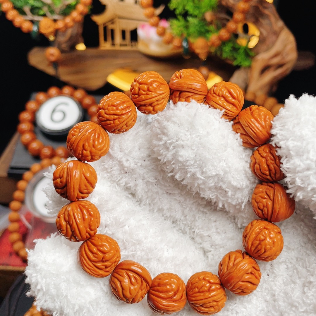 秦岭龙纹桃核，特别容易上色的一款荔枝纹，满天星，