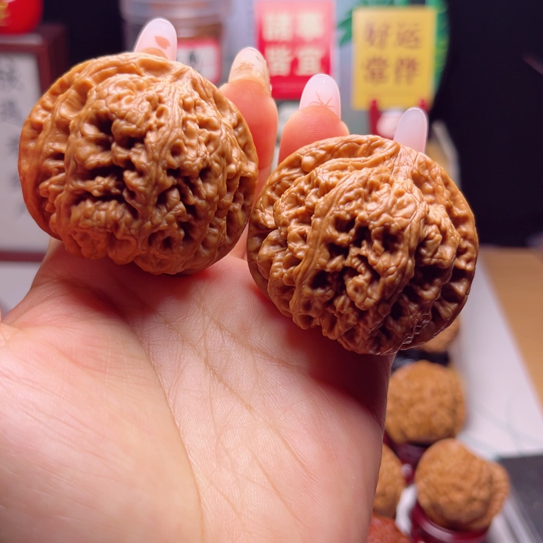 文玩核桃吊坠平谷大尺球筋