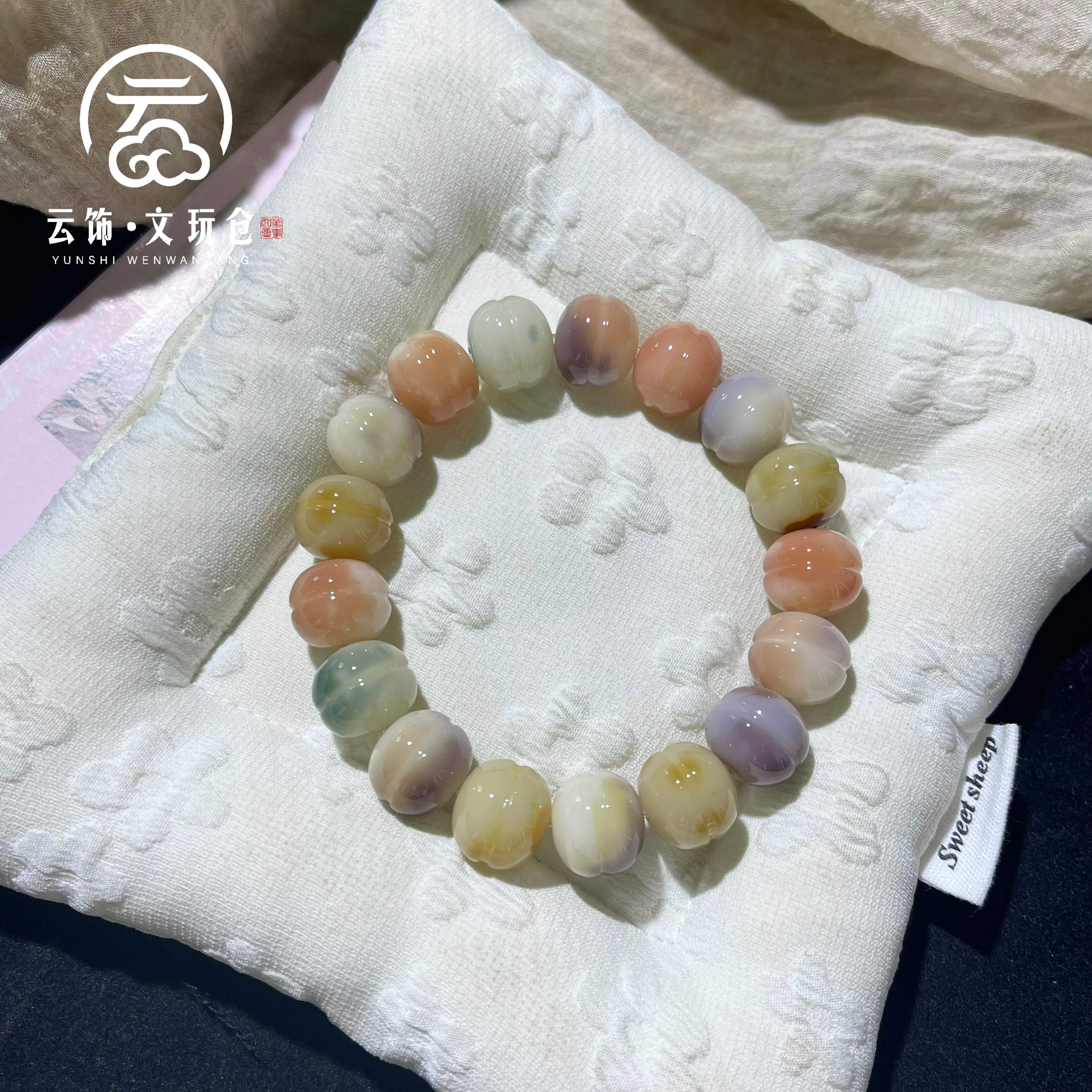 帛彩14mm  菩提根多宝花皮雕刻蛋堡单圈Q  CS011-1806